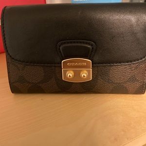 Coach wallet authentic